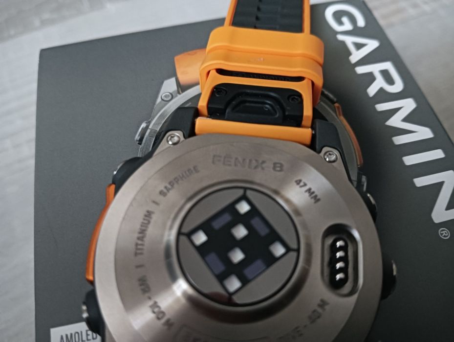 NOU Garmin Fenix 8 Titanium Sapphire
