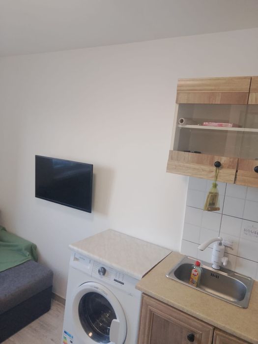 Închiriez cameră de cămin 12mp