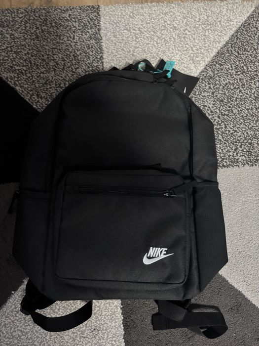 Ghiozdan Nike Nou