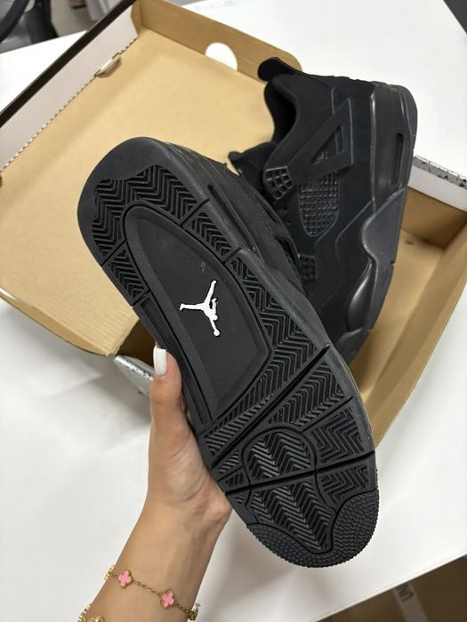 Jordan 4 Retro "Black Cat"
