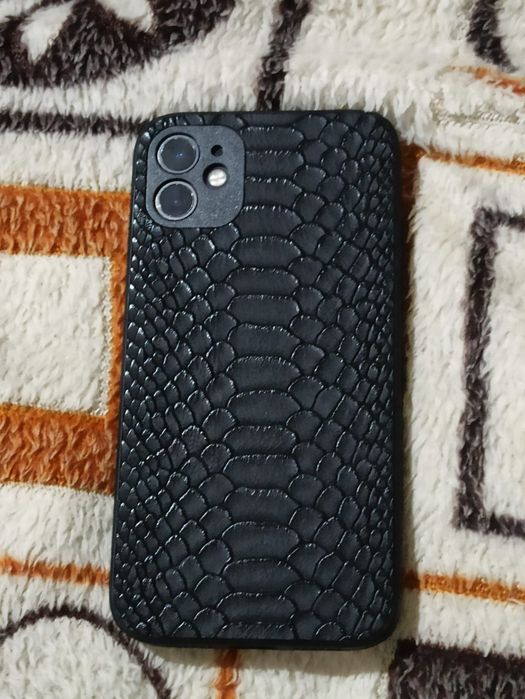 Продам iPhone 11