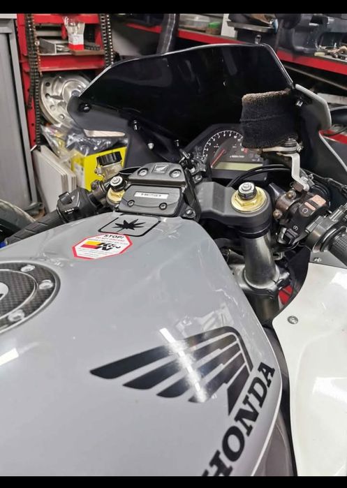 Honda  cbr 1000  rr cu accesorii 2007