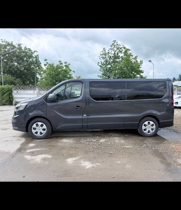Inchiriere microbuze NOI  7+1 / 8+1 locuri / rent a car / rent a bus / rent a van