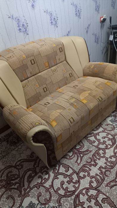 Диван,в отличном состоянии,б/у.