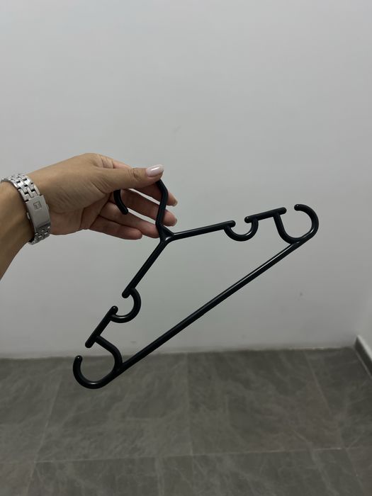 Продам вешалки для одежды