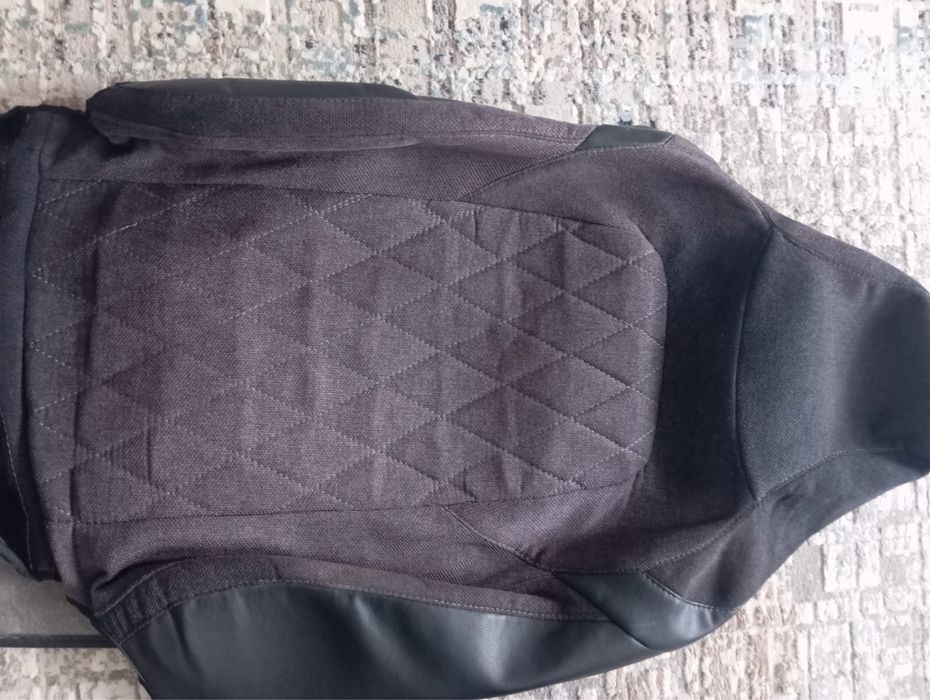 Продам авточехлы
