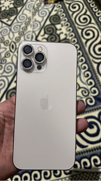 Продам айфон 12про мах