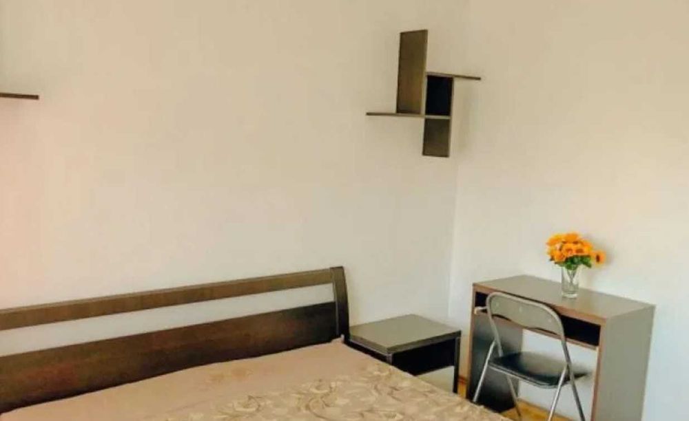 Дава се под наем Тристаен апартамент в Пловдив, Център - 80 кв.м за 224.4 € - Снимка #2