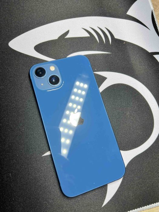 Iphone 13 син 75% батерия