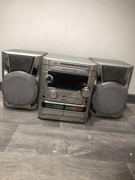 Музыкальный центр