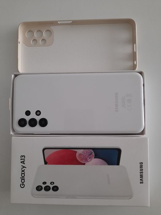 Samsung galaxy A13 128GB ROM 4GB RAM НОВ В КУТИЯ с подарък кейс!
