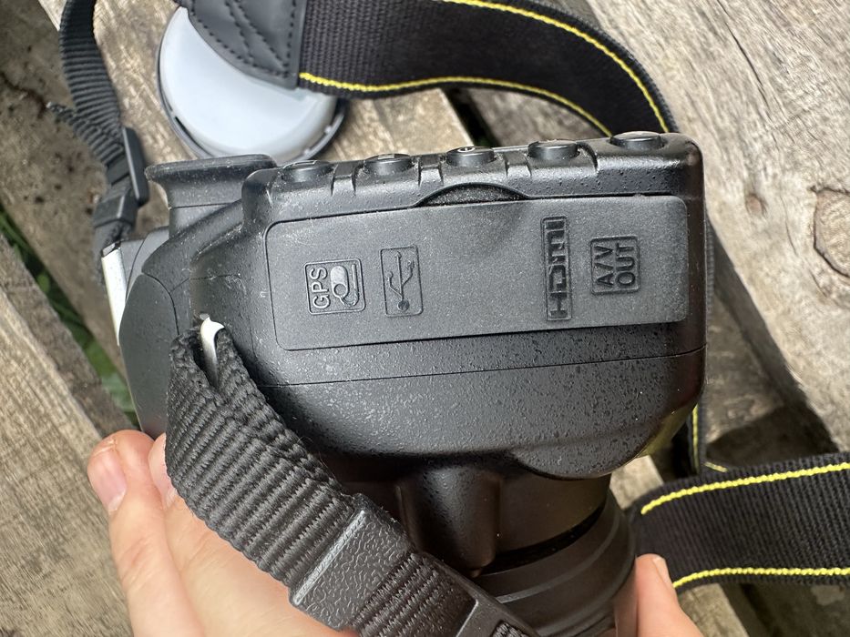 Фотоопарат зеркальный