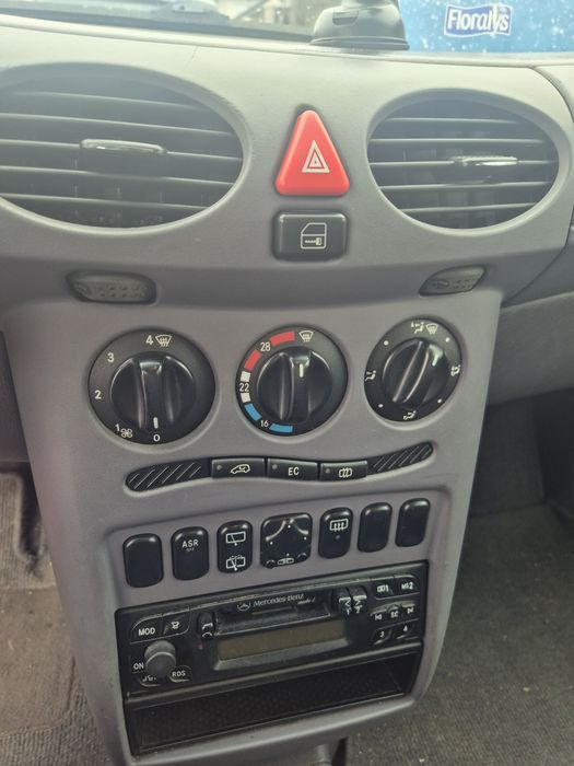 Mercedes clasa  a 140