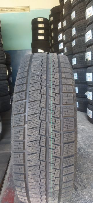 215/65R16 Kapsen AW33
