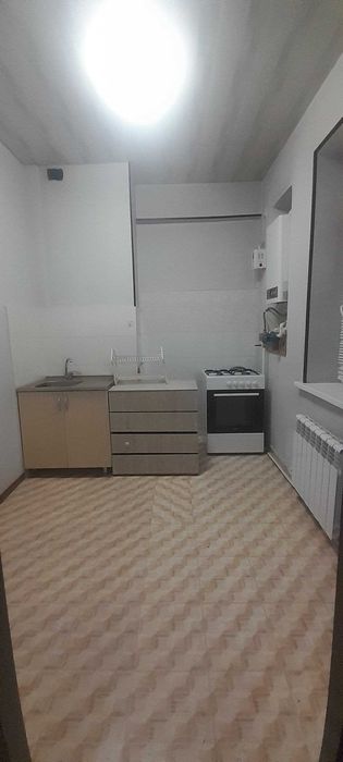 Продаётся Сергели 6А  квартира   2/5/7