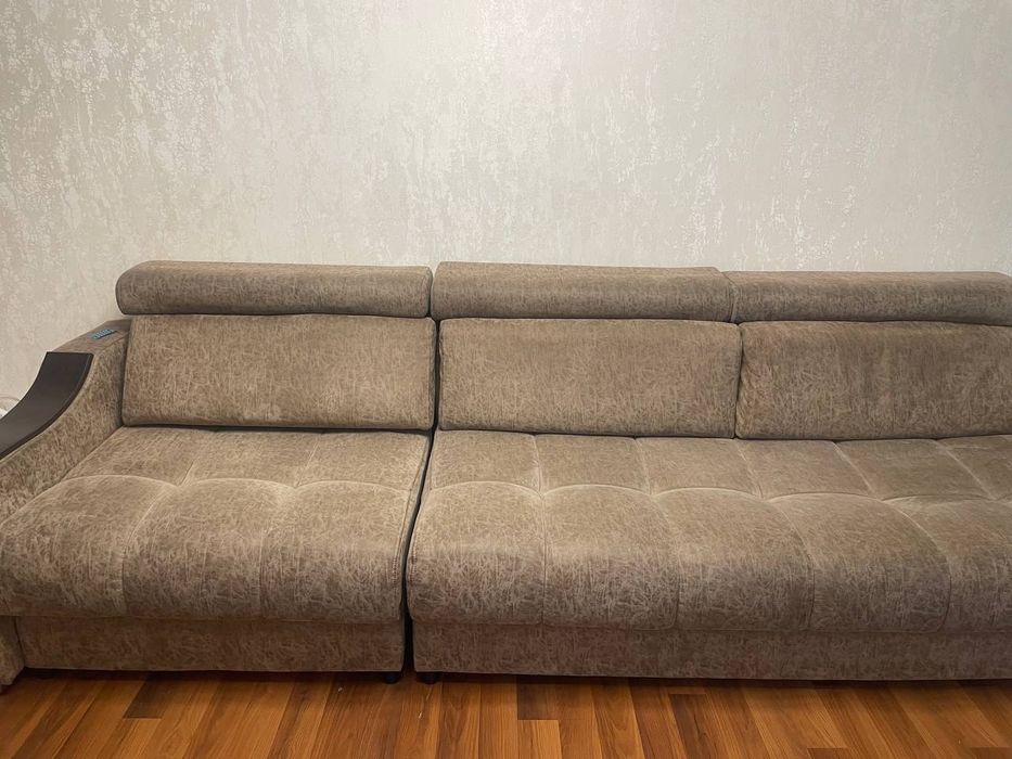 Продаю 3 х метровый диван