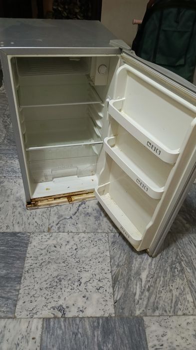 Холадиник сотилади холати яхши ишлиди