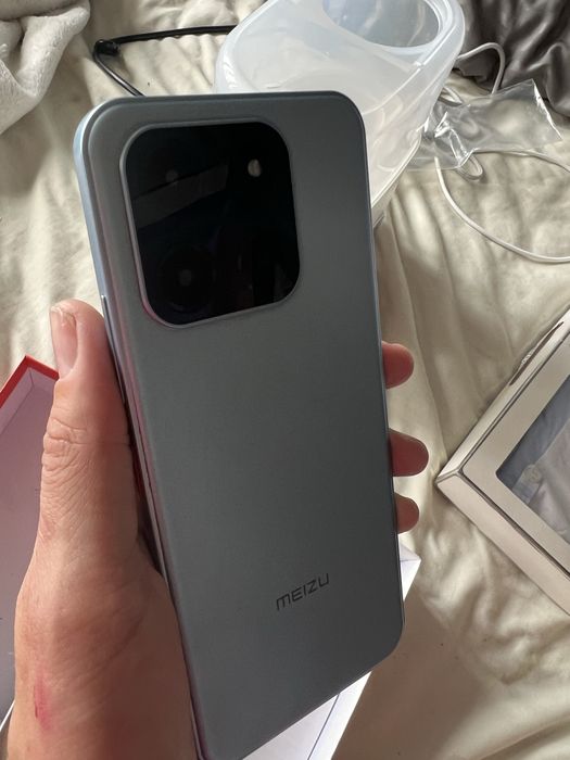 Продам смартфон MEIZU Mblu 22