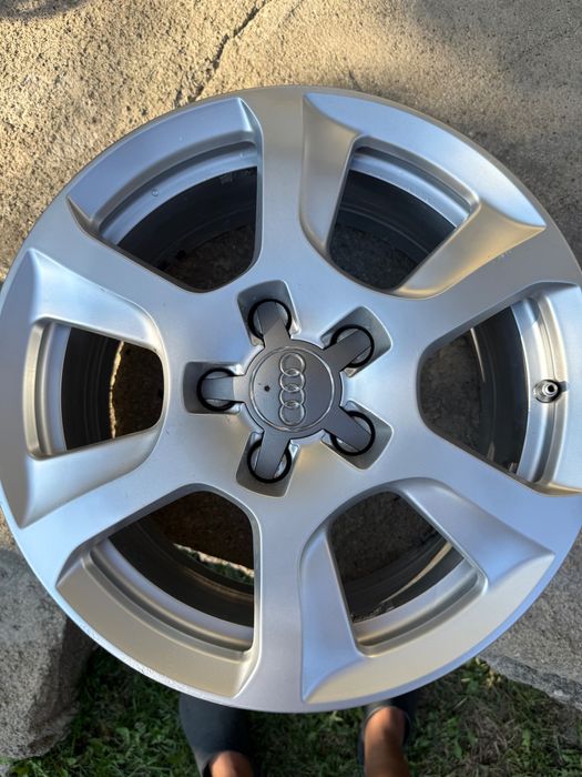 Vând Jante Audi R16