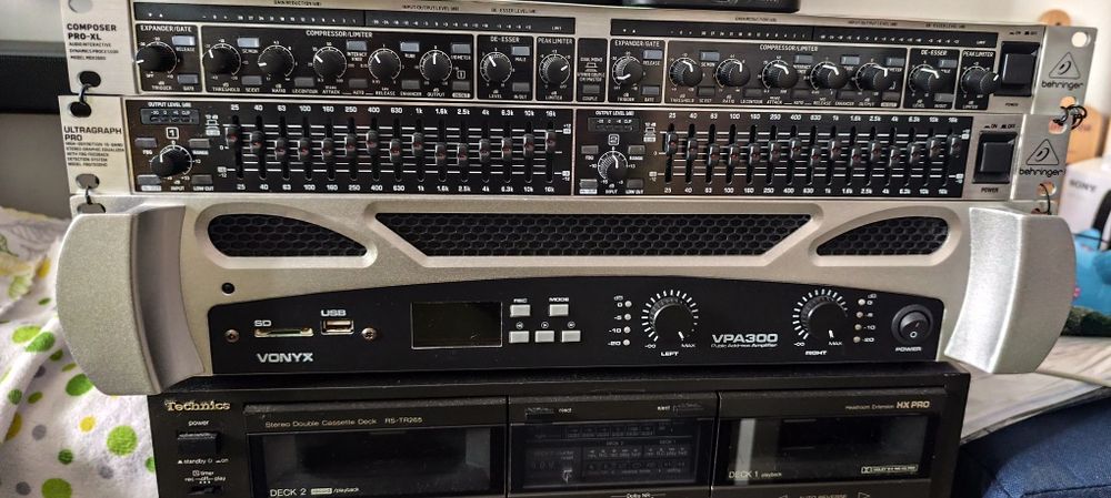 Vând sistem audio compus din amplificator Vonyx , compresor de sunet, egalizator grafic și mixer