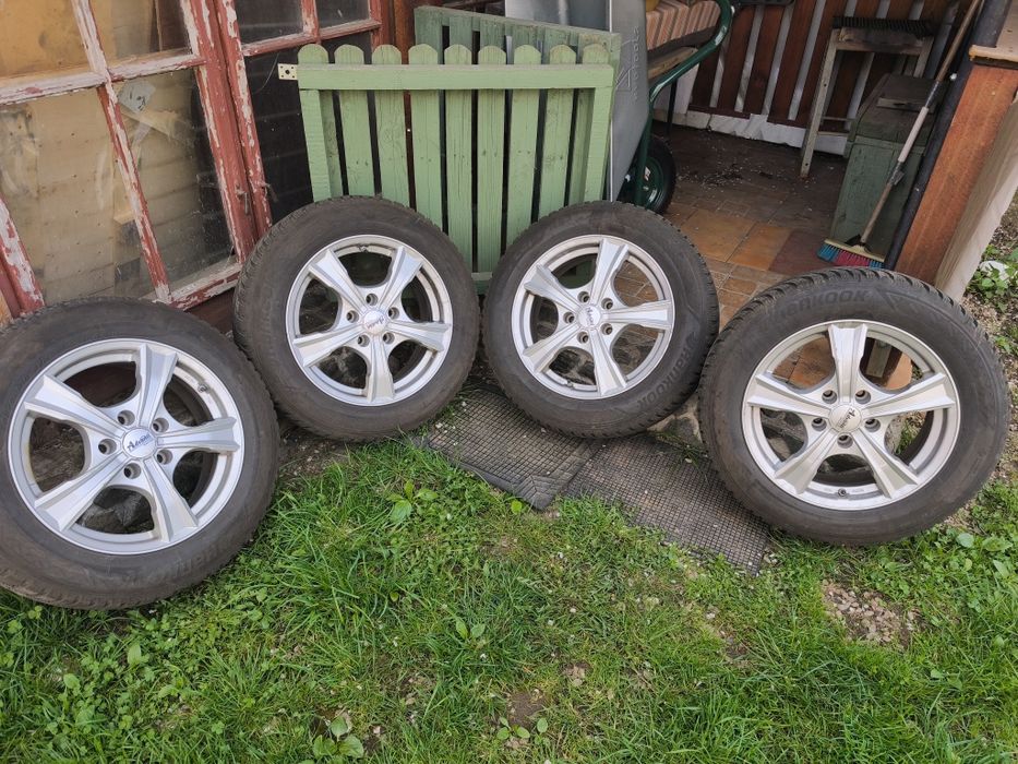 Jante aliaj 16 plus cauciucuri de iarnă hankook  205/60/16