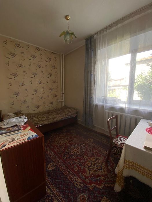 Продаётся двухэтажный дом.