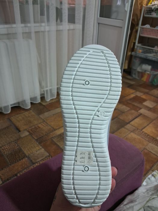 Продам обувь 39, 40 ,42  размера