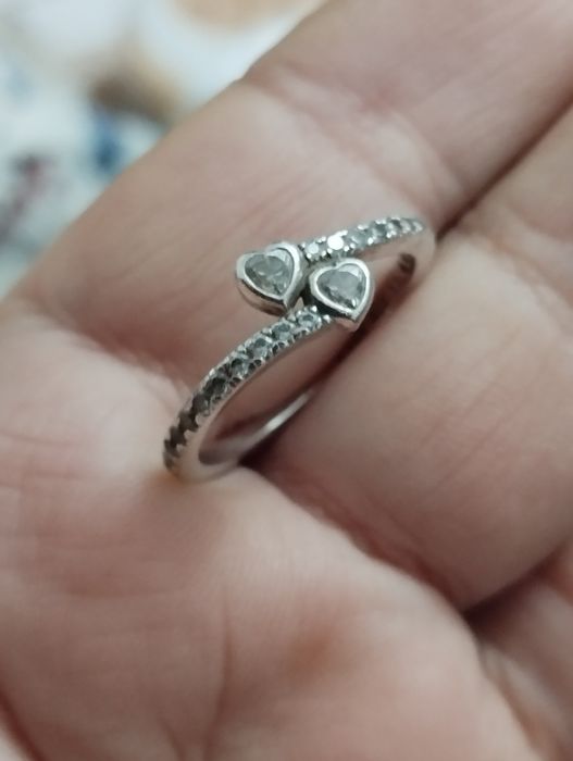 Inel două inimi strălucitoare din argint Pandora original