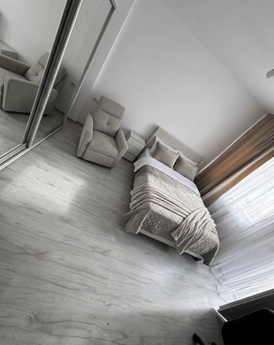 Se inchiriaza garsoniera spatioasa + loc parcare
