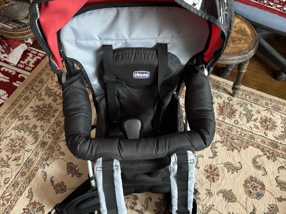 Rucsac Portbebe Drumeții Chicco Caddy - Până la 15 kg (cu parasolar)