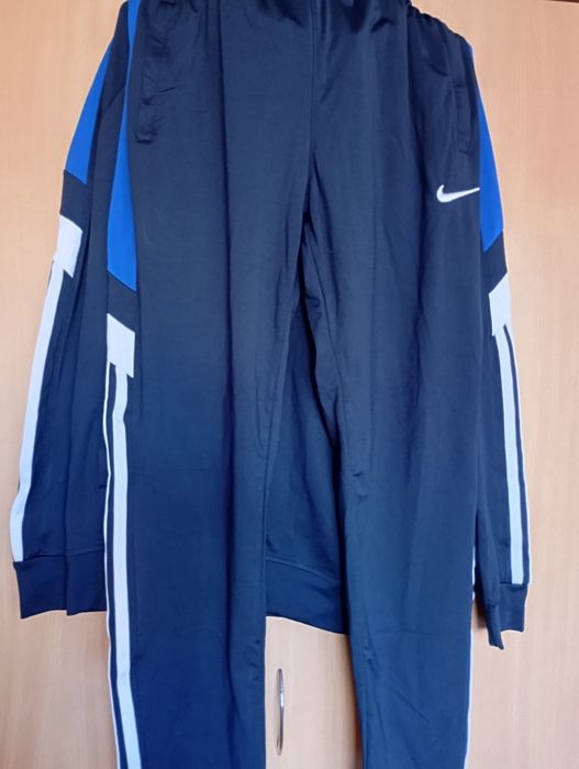 Дамски спортен екип /комплект /анцунг Nike/Найк XXL