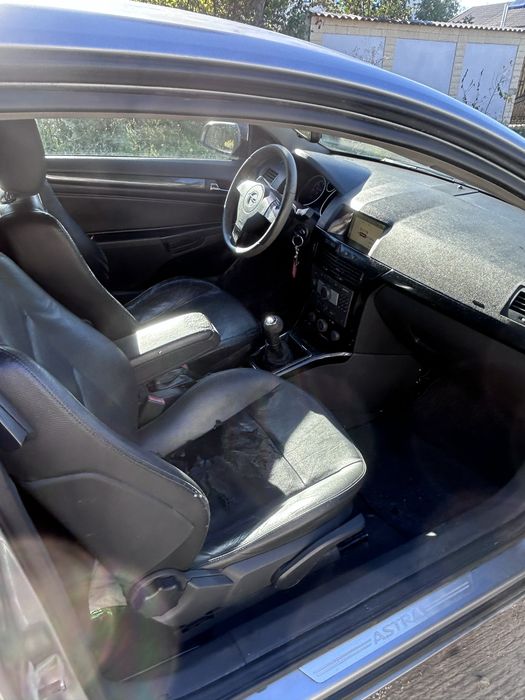 Opel Astra H GTC 1.9 CDTI 150cp