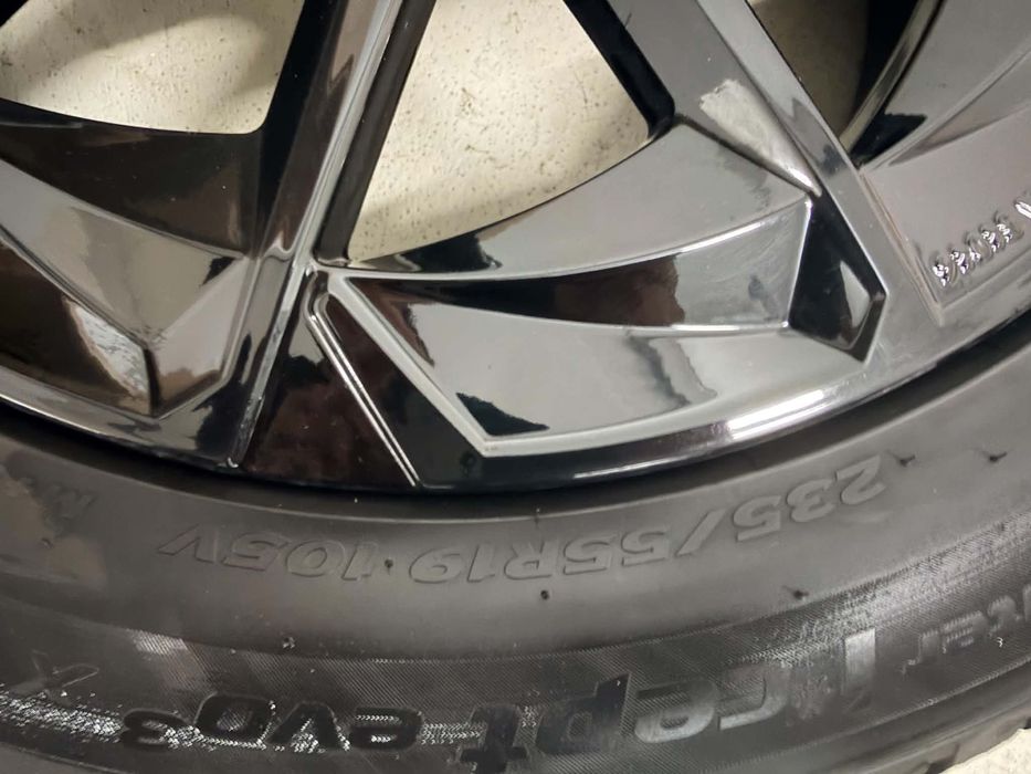 Jante originale Hyundai R19 5x114,3+ anvelope 235/55R19