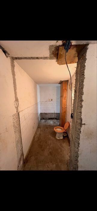 Debarasare Transport Moloz Mobila veche Canapele