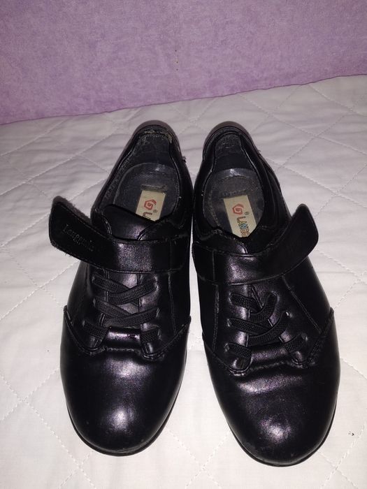 Туфли на мальчика.