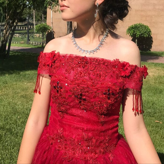 Красное платье, носили 1 раз.