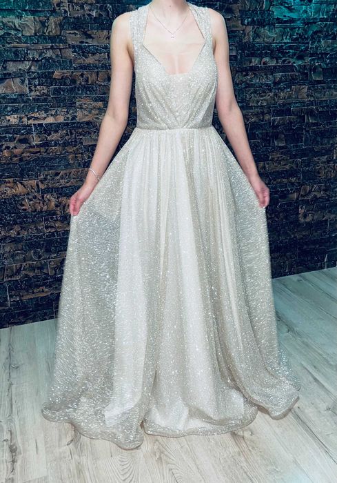 Rochie Crem cu Sclipici Lungă Elegantă pentru nunta