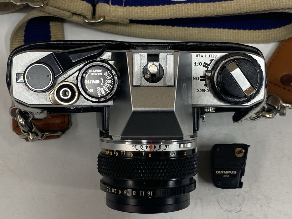 Aparat foto SLR Olympus OM 10,ob 50 mm f 1.8 Grip