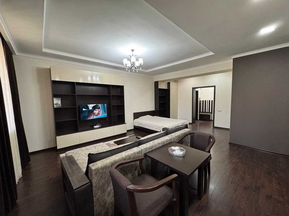 Аренда кв.студия на Катта Мирабад