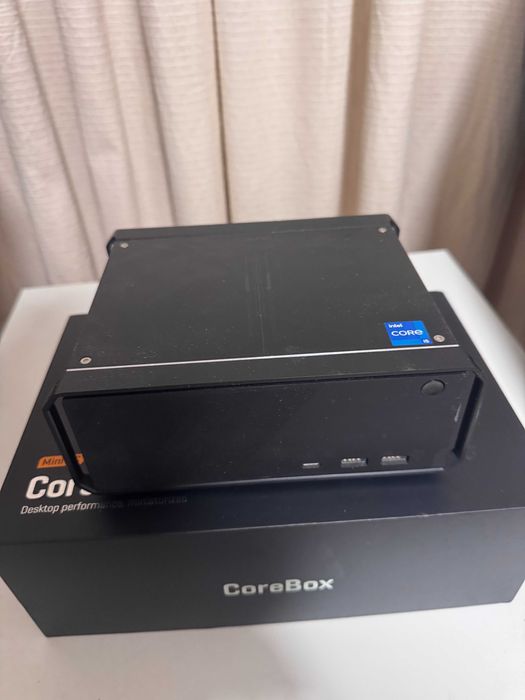 Мини настолен компютър CHUWI