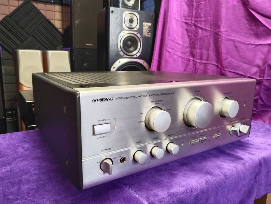 ONKYO Integra A-917R