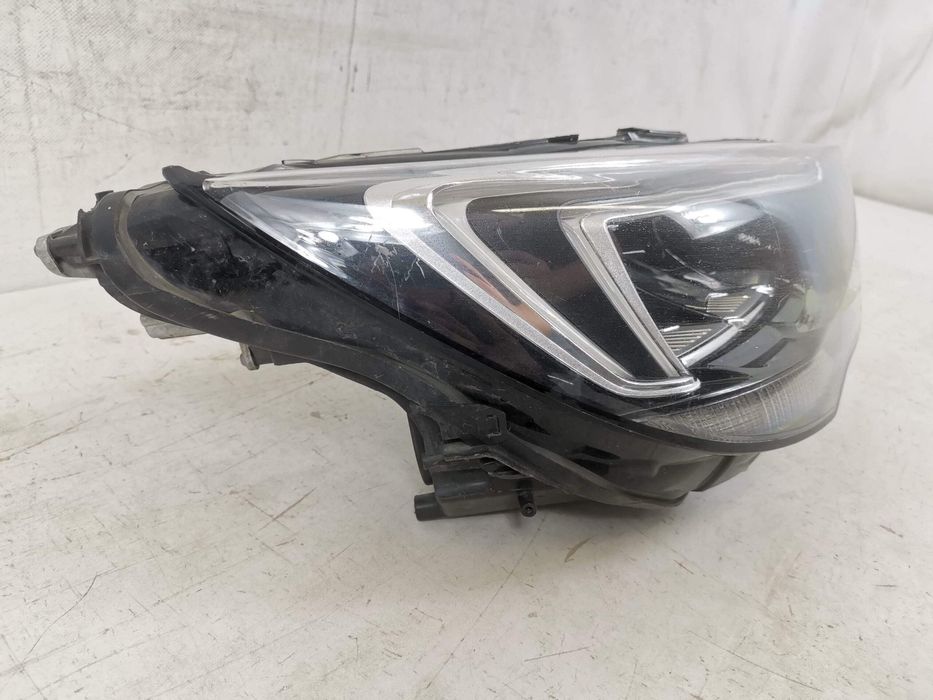 Десен фар Led Опел Кросланд X 1 Оригинален Повреден / Desен far Led Op