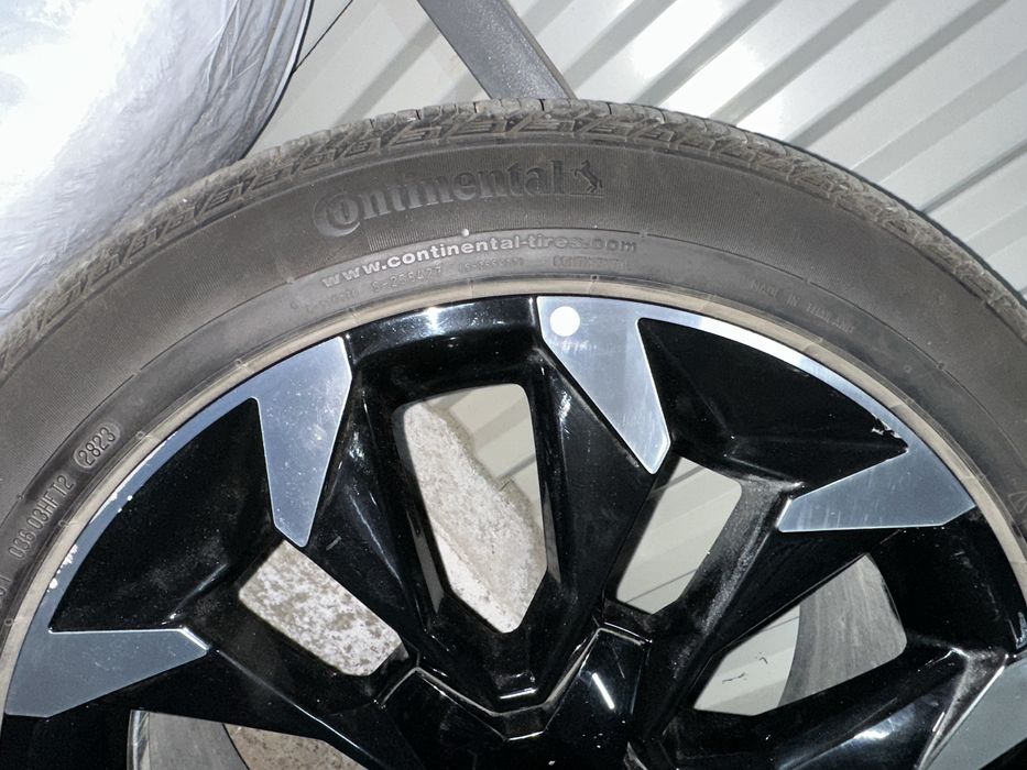 Диск с шинами Continental