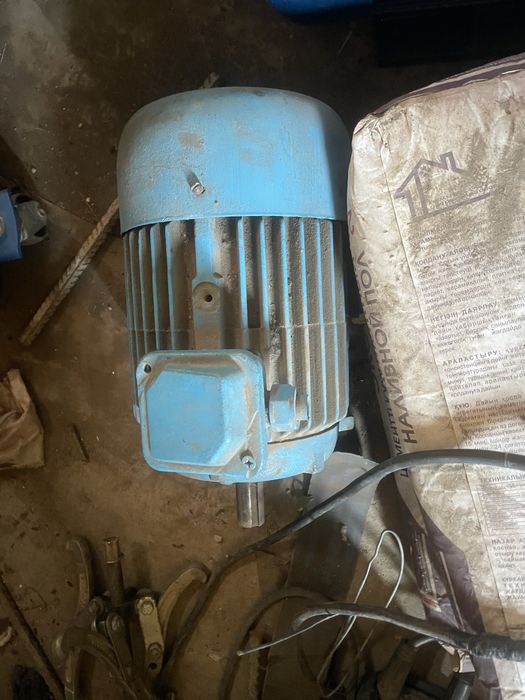 Моторчики  по 20000 , 35000