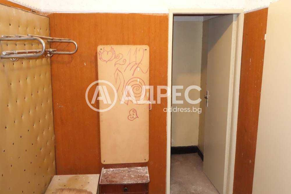 Двустаен  разширен апартамент в централата част на ж.к. Орел