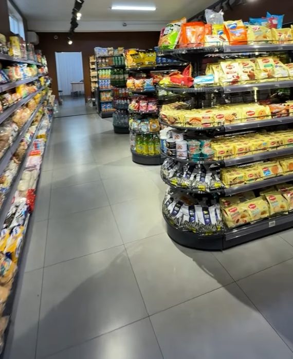 Стеллажлар сотилади