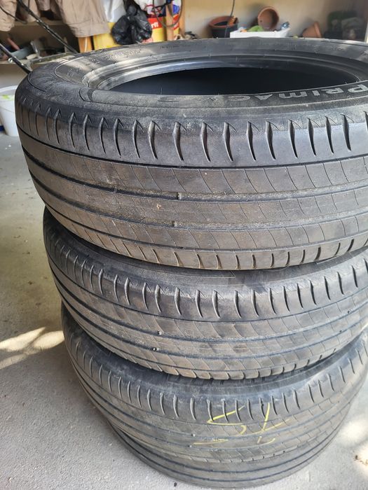 Vând cauciucuri MICHELIN 215/65 R17