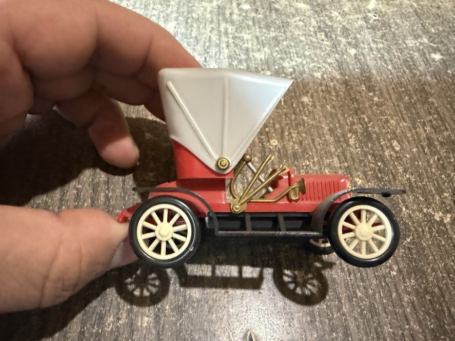 Ретро колички играчки
