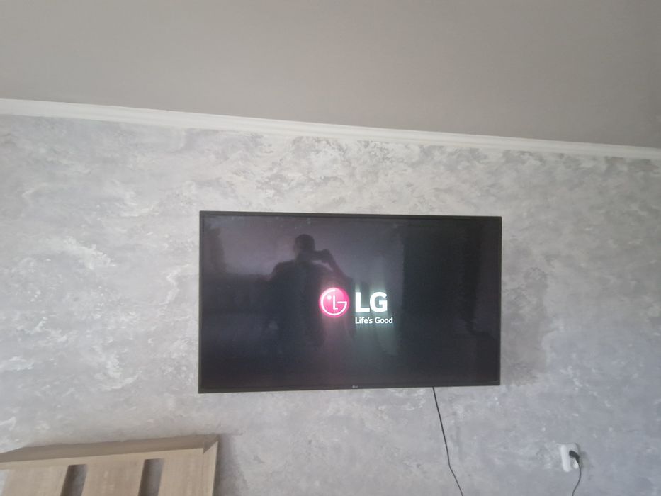 Продаю телевизор LG