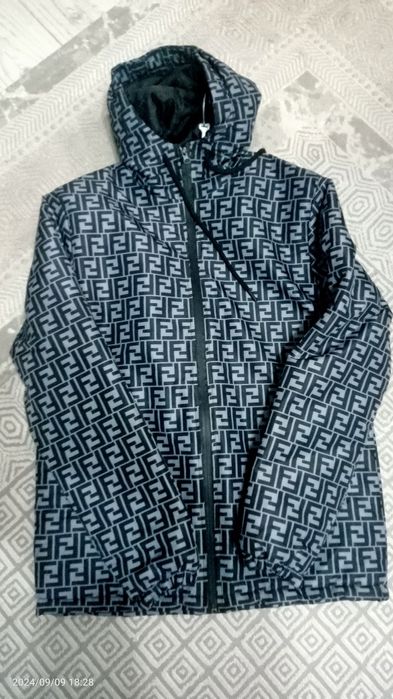 Продам Куртку новый  размер S